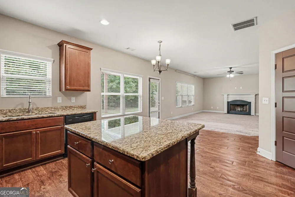 611 Little Bluestem TRL Hoschton, GA 30548