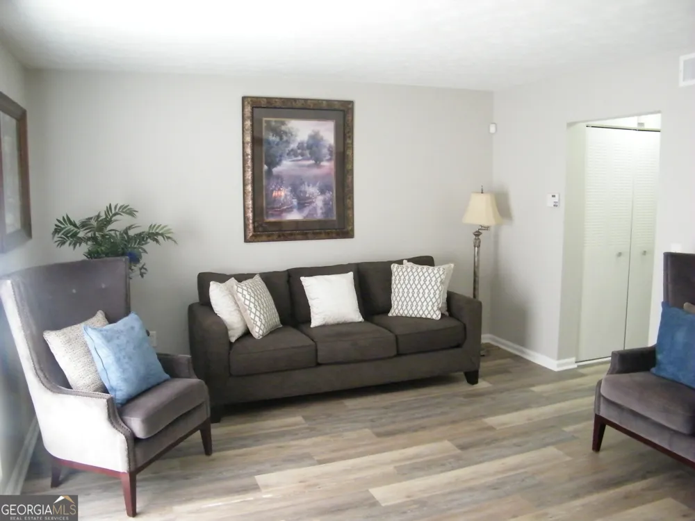 3281 Abbeywood DR Decatur, GA 30034