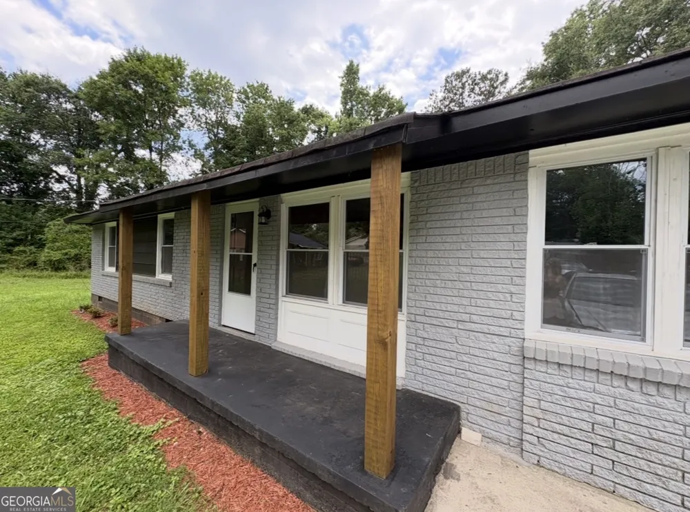 285 Queen Helen LN Jonesboro, GA 30236