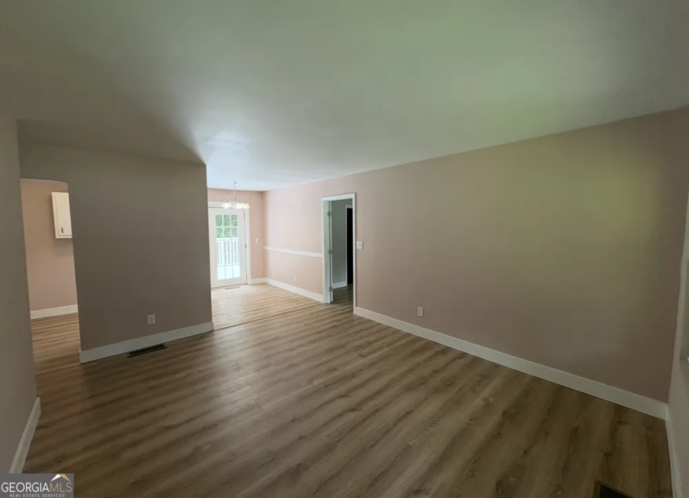 285 Queen Helen LN Jonesboro, GA 30236
