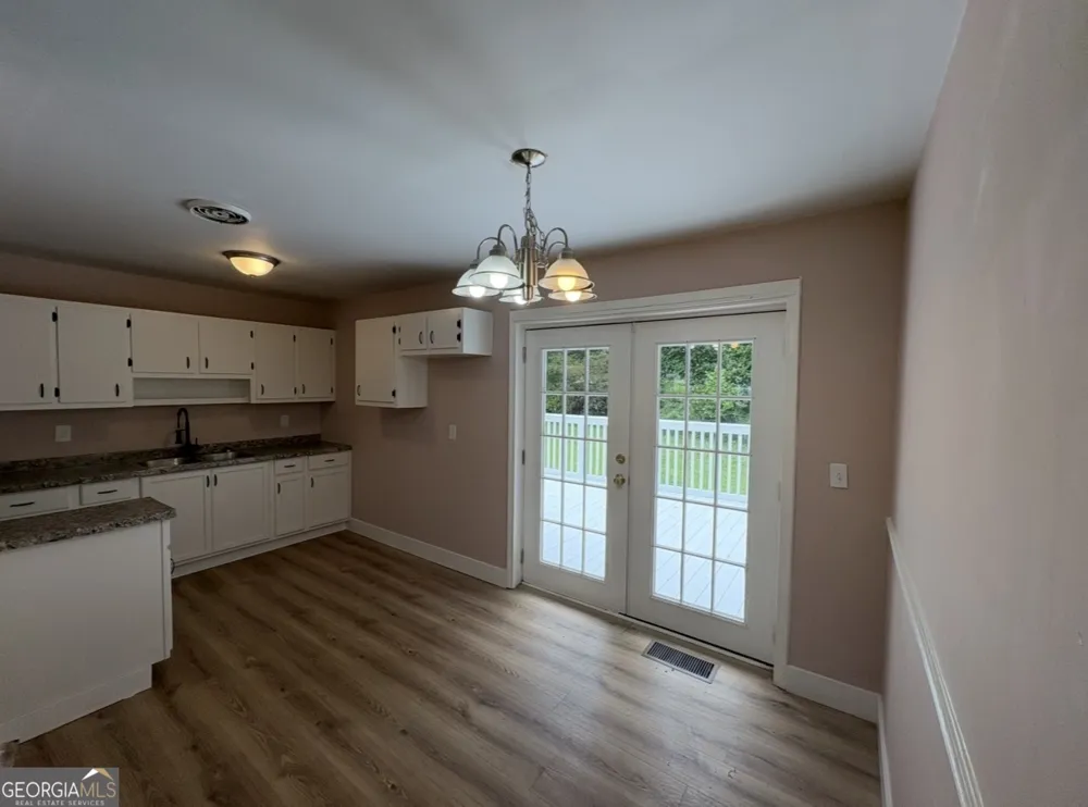 285 Queen Helen LN Jonesboro, GA 30236