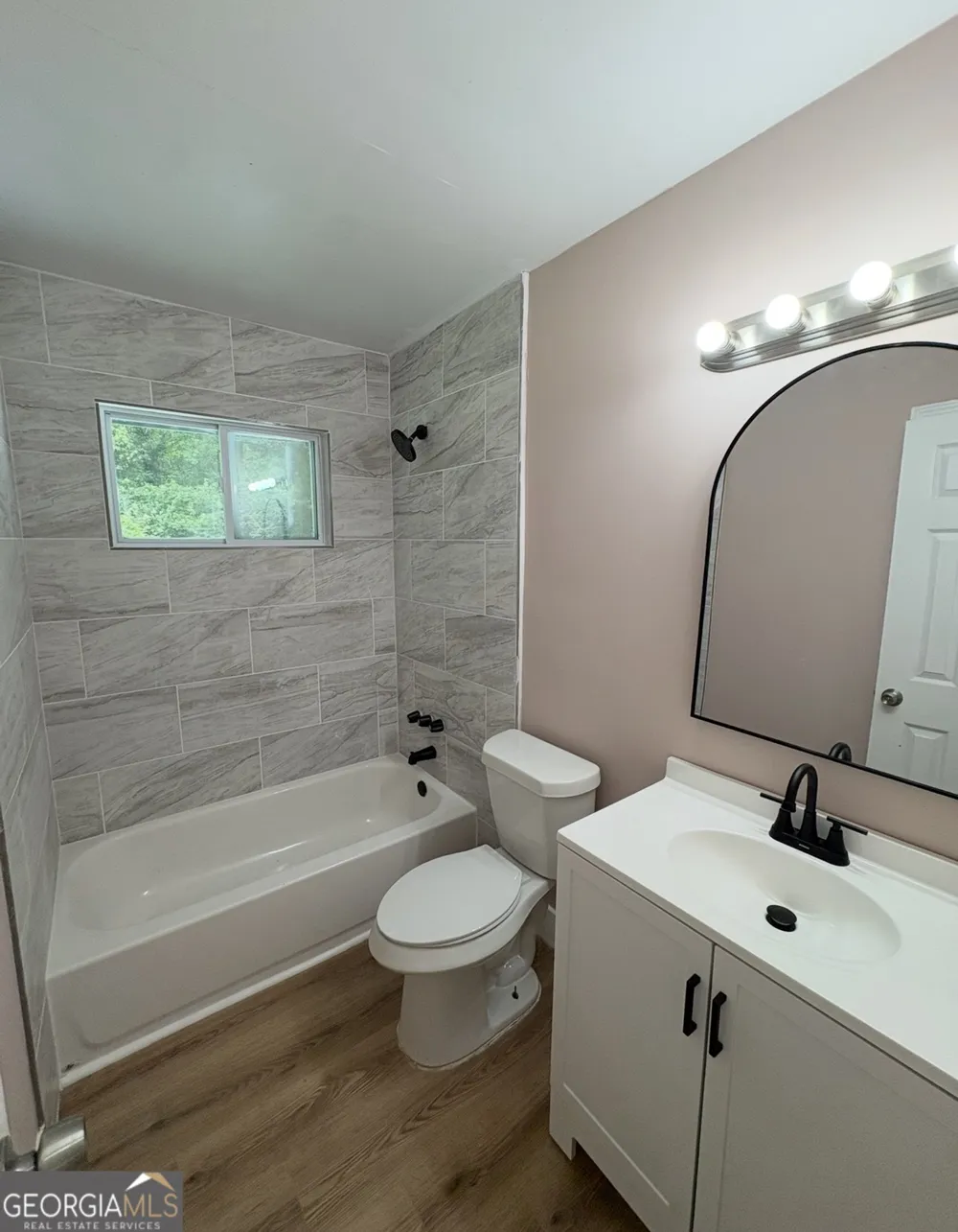 285 Queen Helen LN Jonesboro, GA 30236
