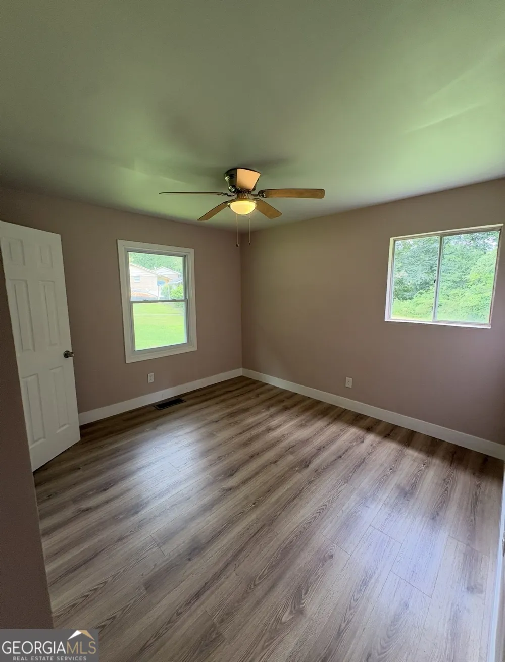 285 Queen Helen LN Jonesboro, GA 30236
