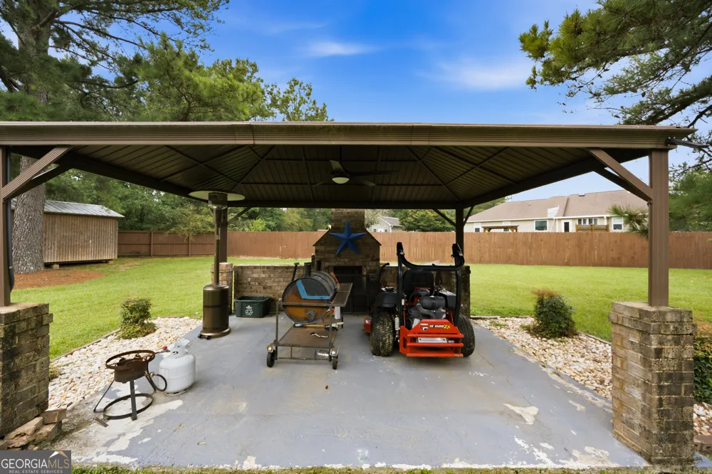 125 J DR S Macon, GA 31216