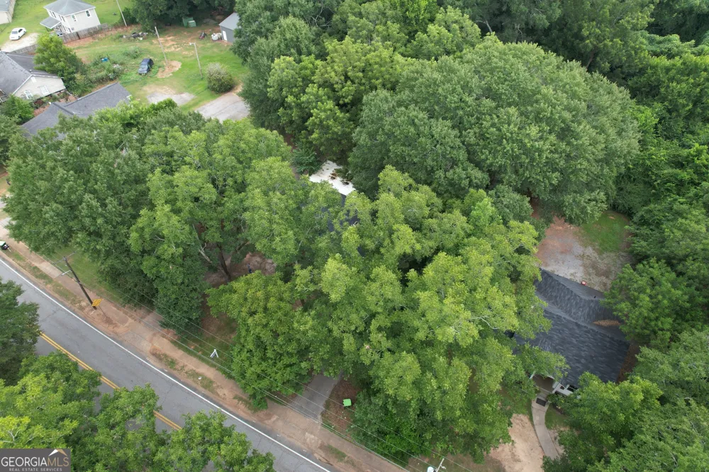 403 Atlanta ST Barnesville, GA 30204