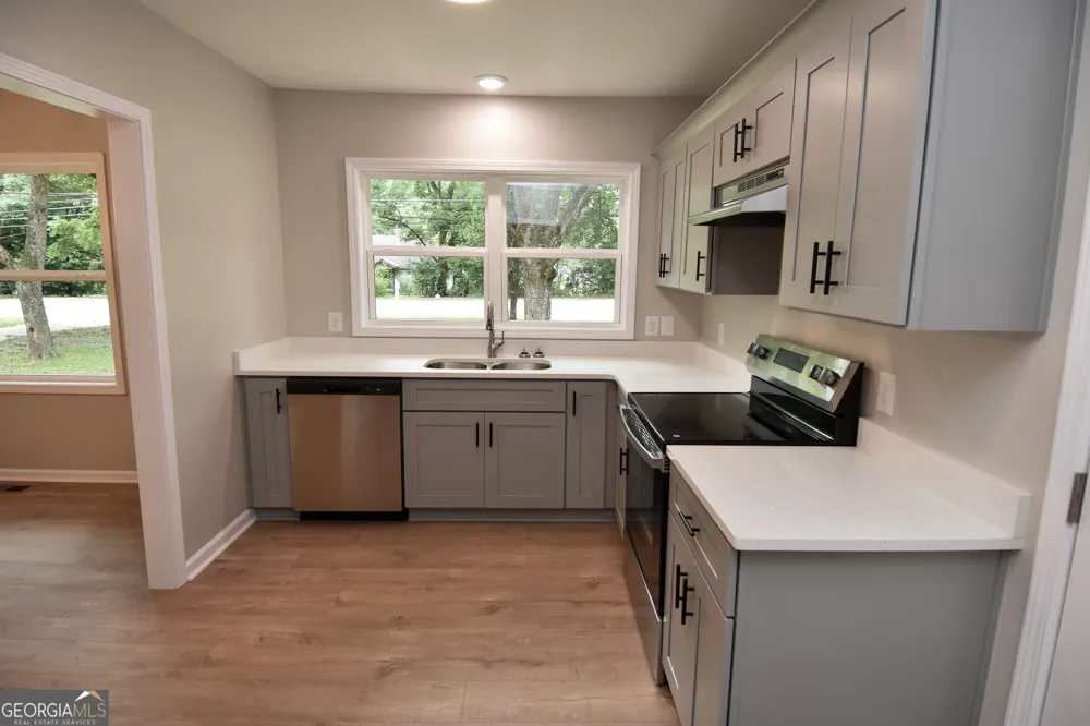 403 Atlanta ST Barnesville, GA 30204