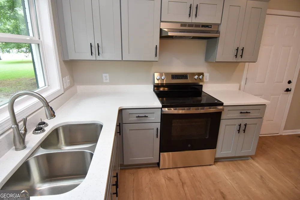 403 Atlanta ST Barnesville, GA 30204