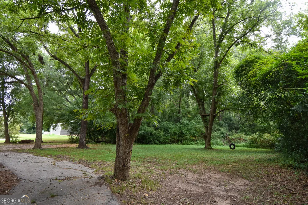 403 Atlanta ST Barnesville, GA 30204