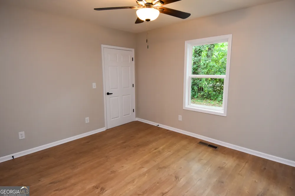 403 Atlanta ST Barnesville, GA 30204