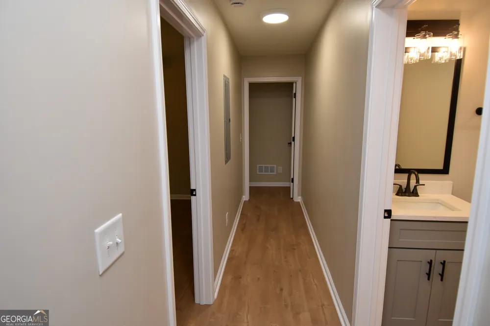 403 Atlanta ST Barnesville, GA 30204