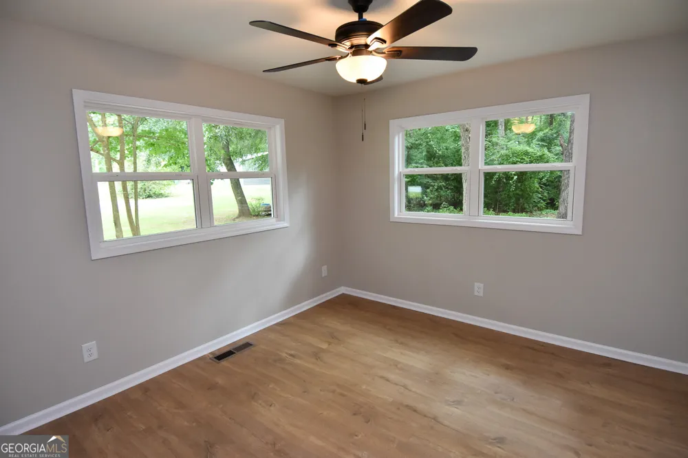 403 Atlanta ST Barnesville, GA 30204
