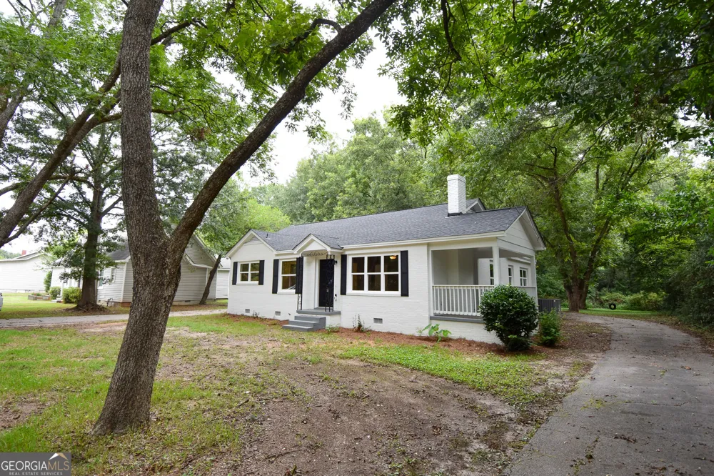 403 Atlanta ST Barnesville, GA 30204