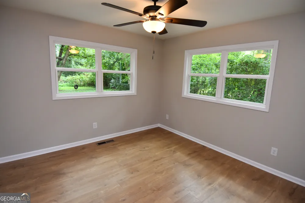 403 Atlanta ST Barnesville, GA 30204