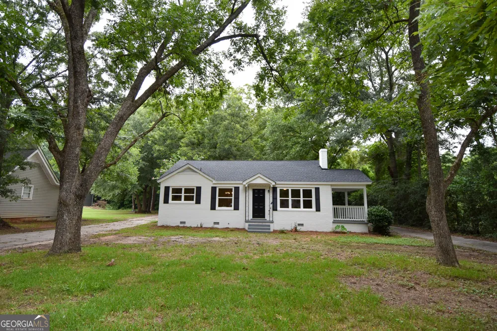 403 Atlanta ST Barnesville, GA 30204