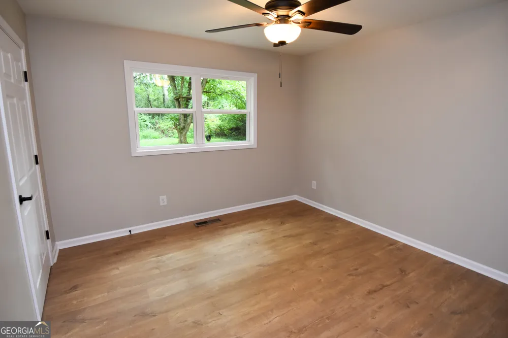 403 Atlanta ST Barnesville, GA 30204