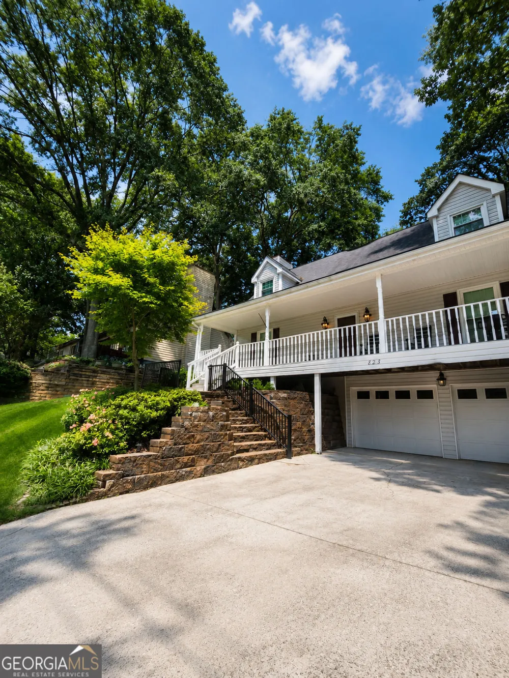 823 Ridge AVE Stone Mountain, GA 30083