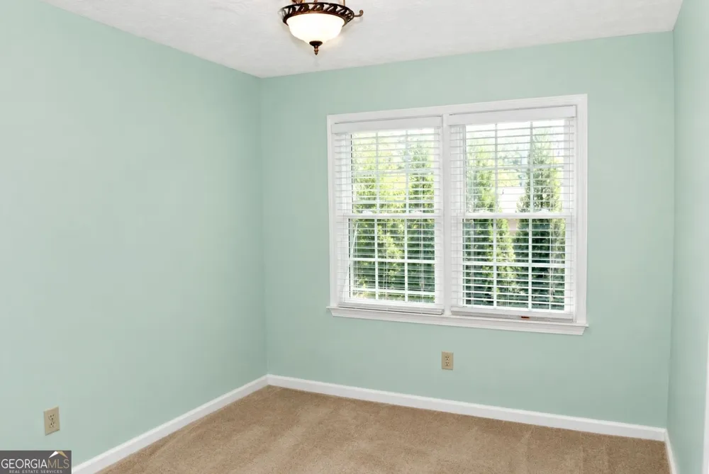 823 Ridge AVE Stone Mountain, GA 30083
