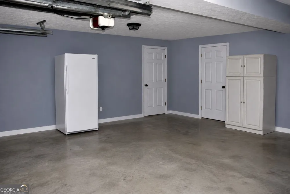 823 Ridge AVE Stone Mountain, GA 30083