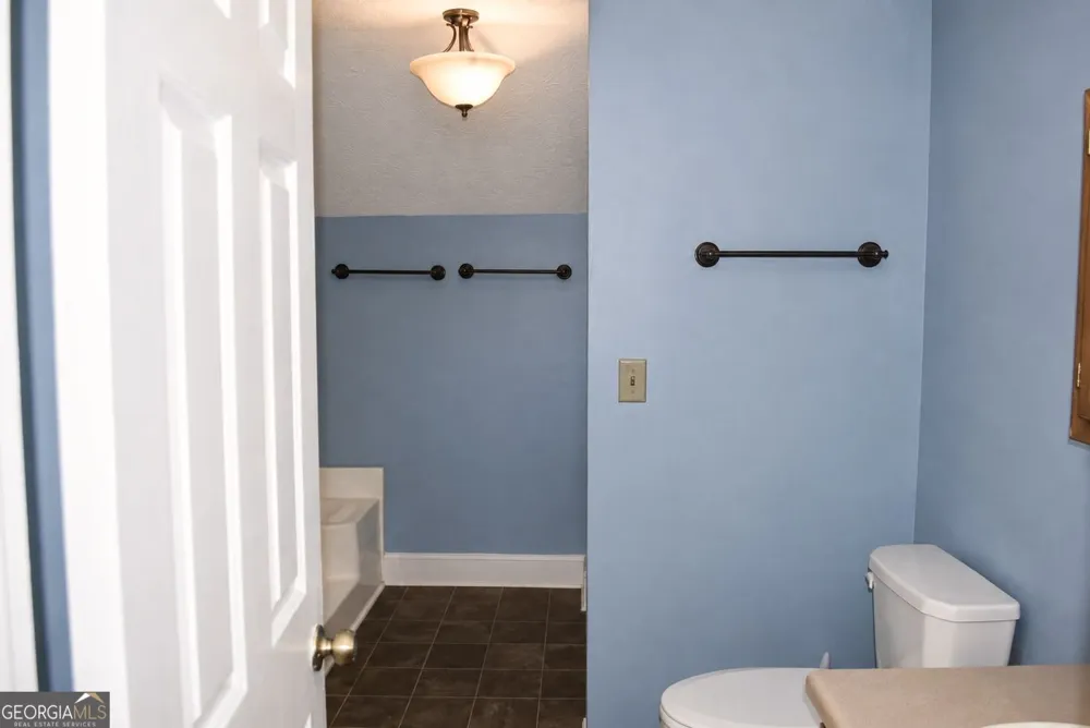 823 Ridge AVE Stone Mountain, GA 30083