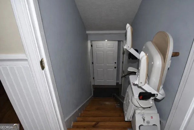 823 Ridge AVE Stone Mountain, GA 30083