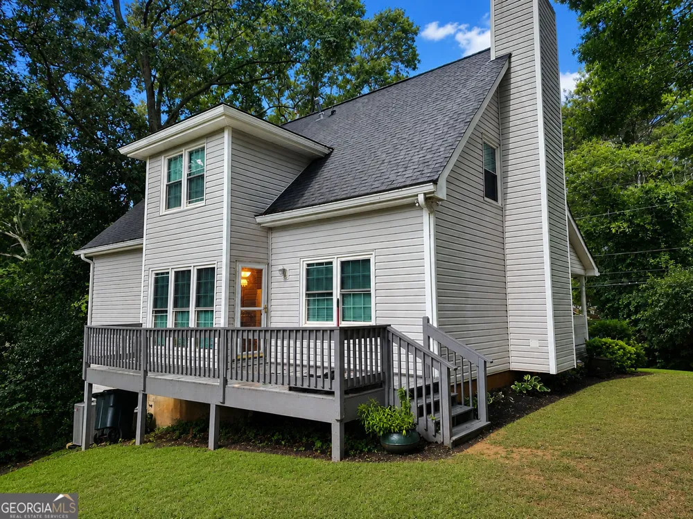 823 Ridge AVE Stone Mountain, GA 30083