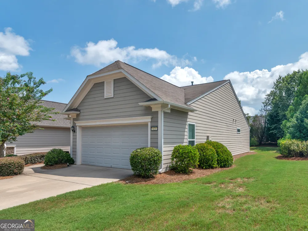 621 Larch Looper DR Griffin, GA 30223