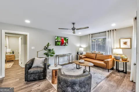 811 Old Powder Springs RD SW