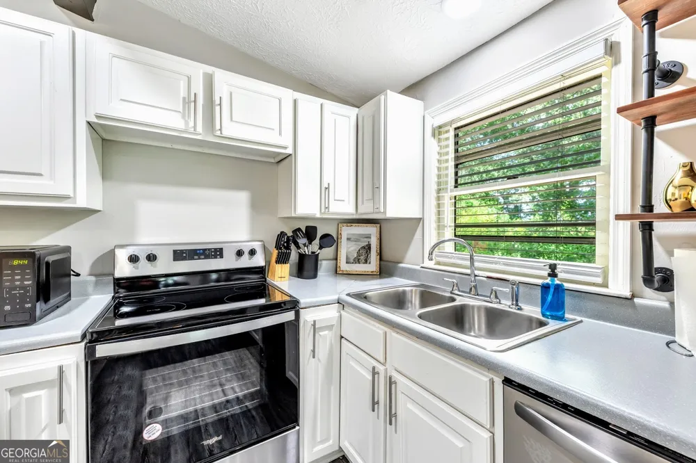 165 Cole Lake RD Dallas, GA 30157