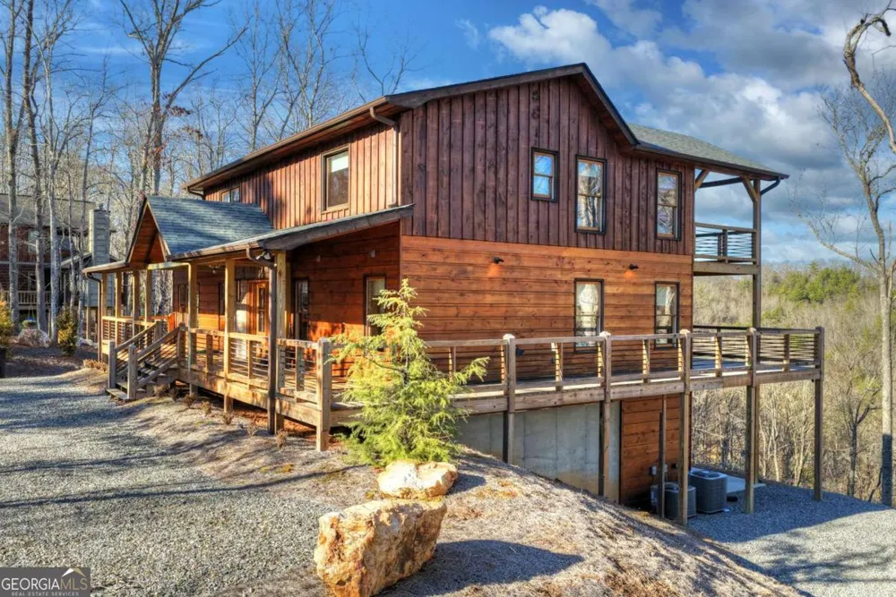315 River Retreat RD Blue Ridge, GA 30513