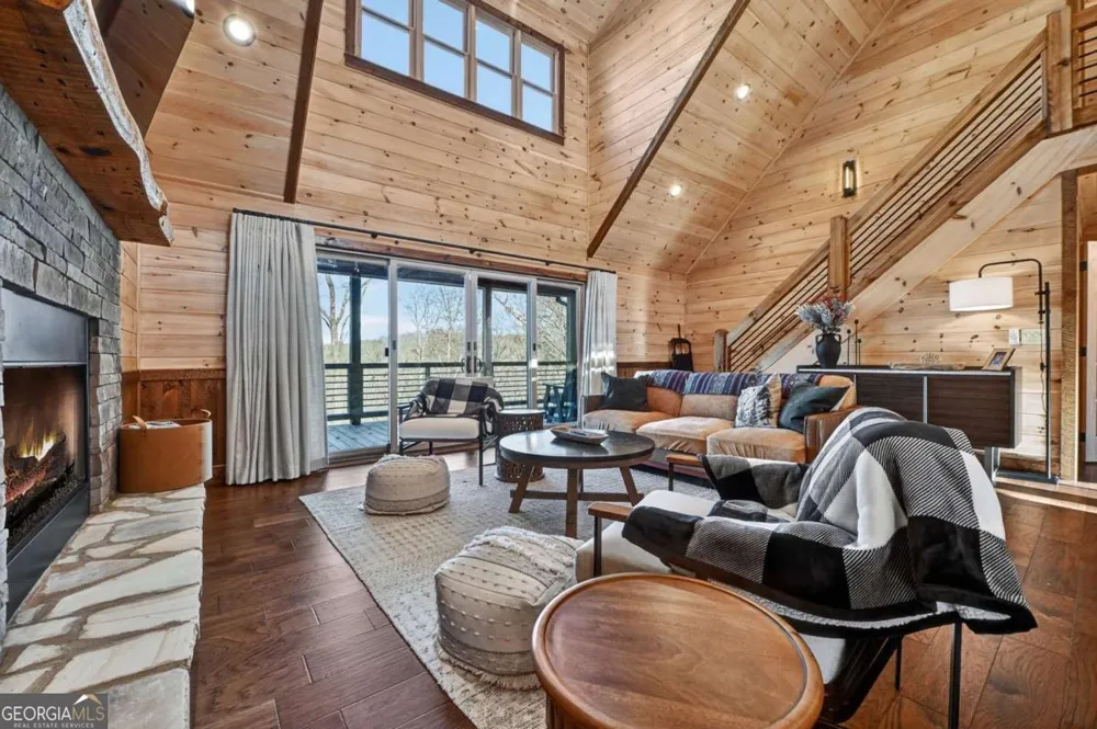 315 River Retreat RD Blue Ridge, GA 30513