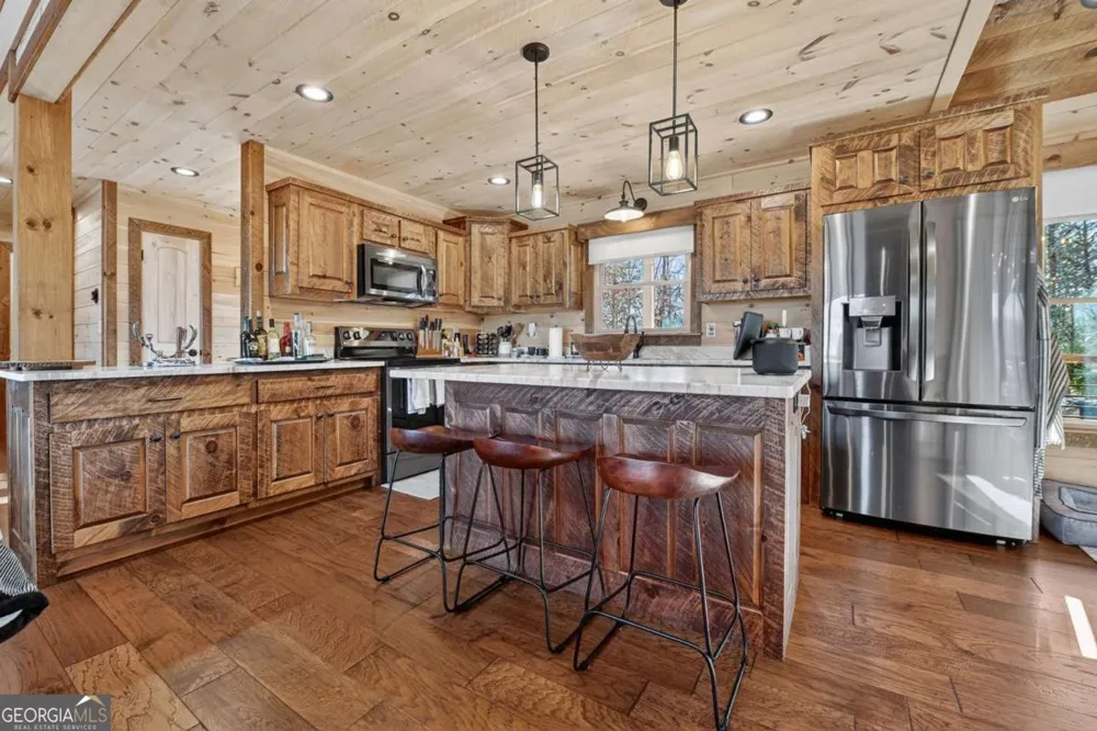 315 River Retreat RD Blue Ridge, GA 30513