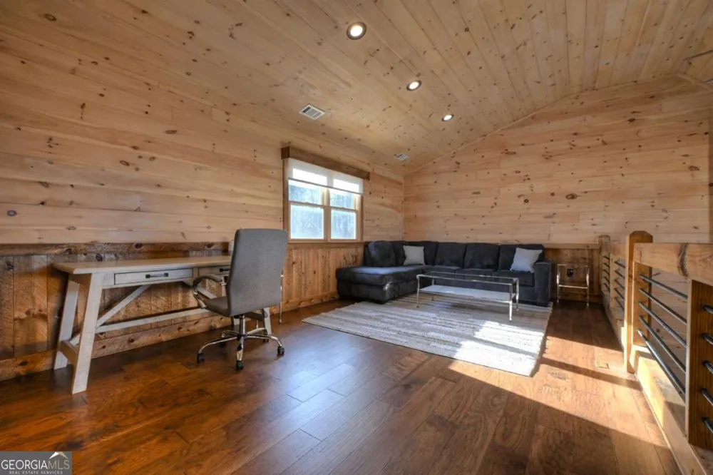 315 River Retreat RD Blue Ridge, GA 30513
