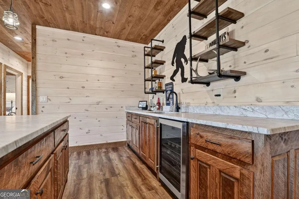315 River Retreat RD Blue Ridge, GA 30513