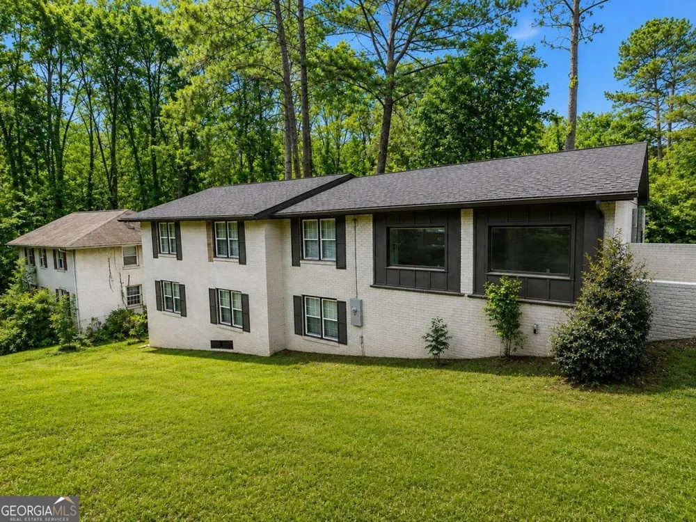 2851 Headland DR East Point, GA 30344