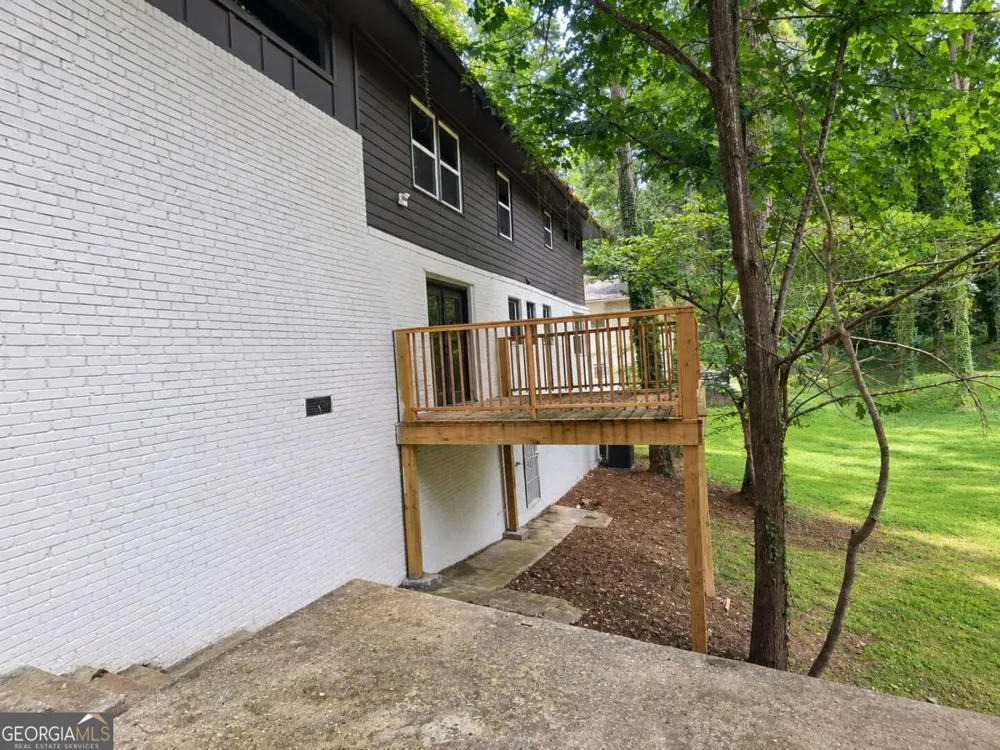 2851 Headland DR East Point, GA 30344