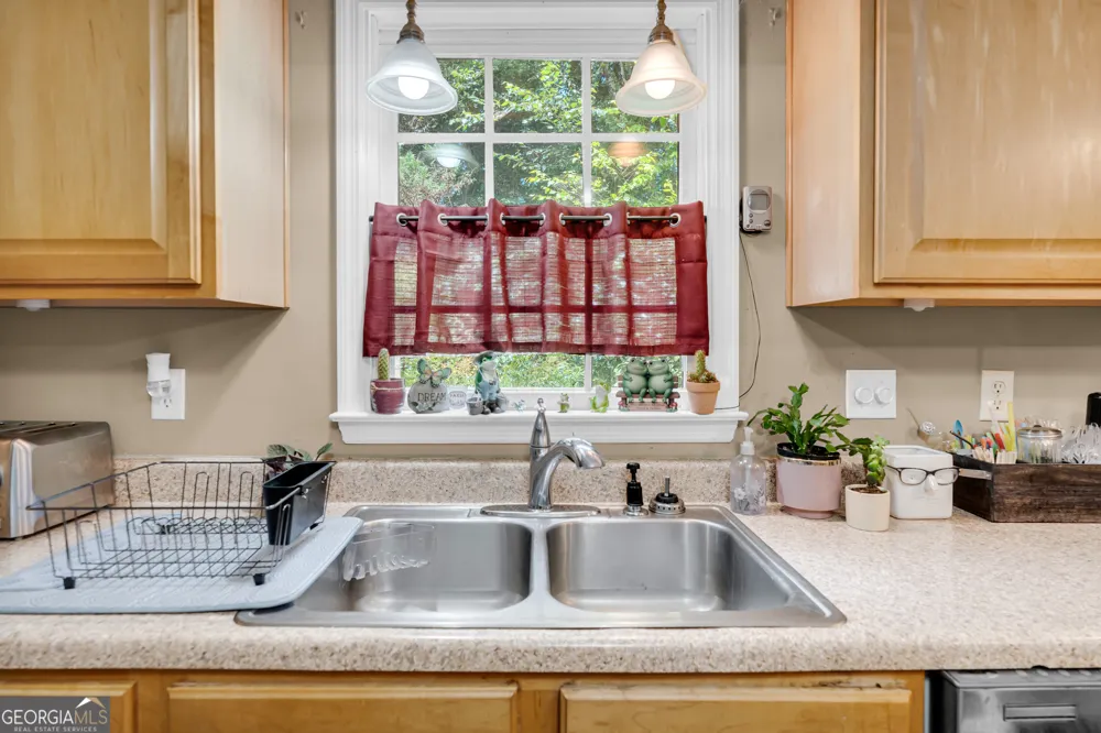 905 Daisy LN Athens, GA 30605
