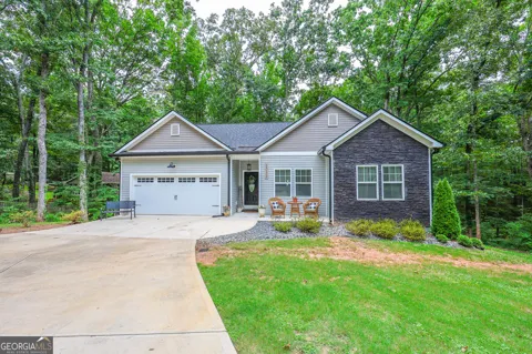 2033 Lakeview PKWY