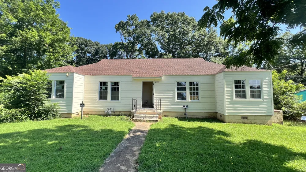 1241 Lyle AVE East Point, GA 30344