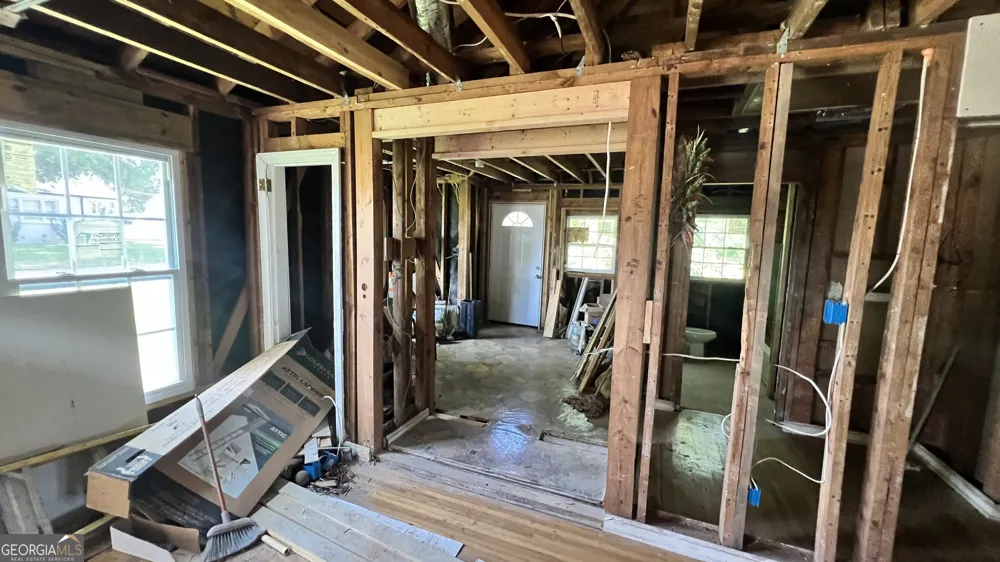 1241 Lyle AVE East Point, GA 30344