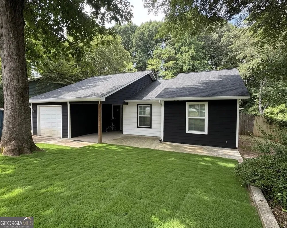 2301 Marshes Glenn DR Norcross, GA 30071