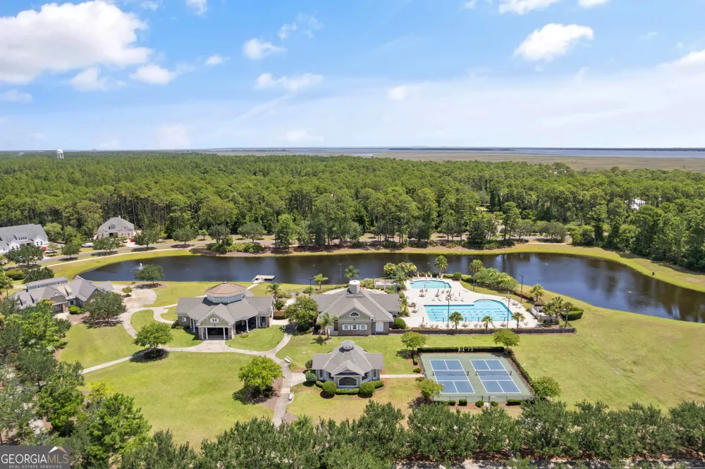 102 Clubhouse CIR St. Marys, GA 31558