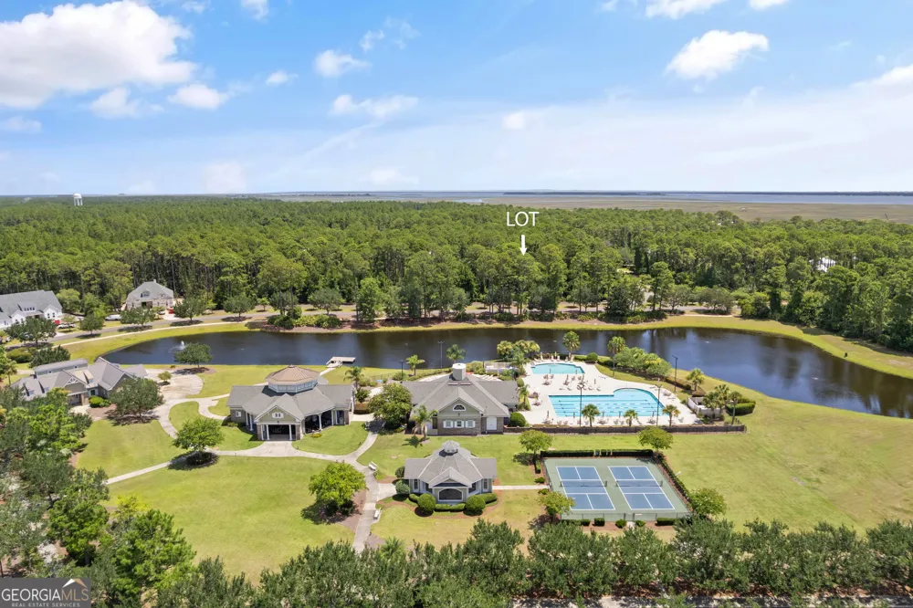 102 Clubhouse CIR St. Marys, GA 31558