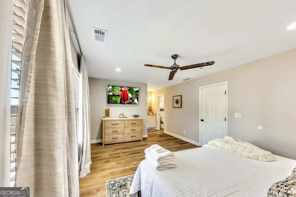 1018 Falling Valley CT SE Smyrna, GA 30080