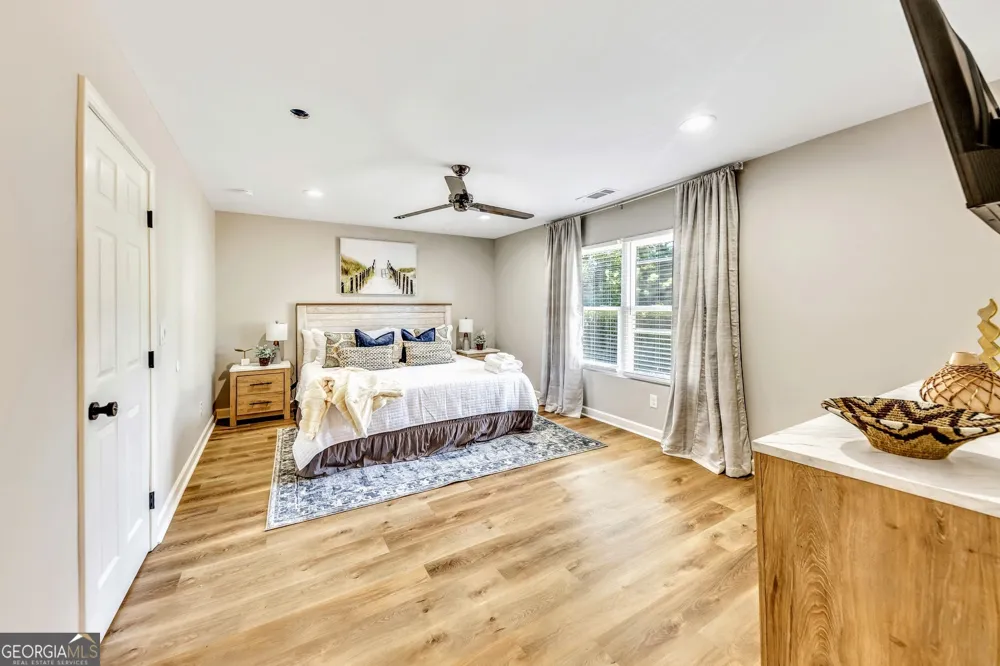 1018 Falling Valley CT SE Smyrna, GA 30080