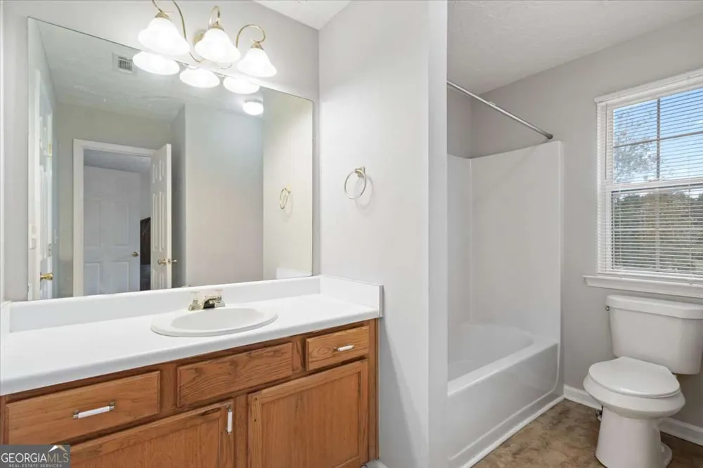 2628 ESSEX CT Conyers, GA 30013