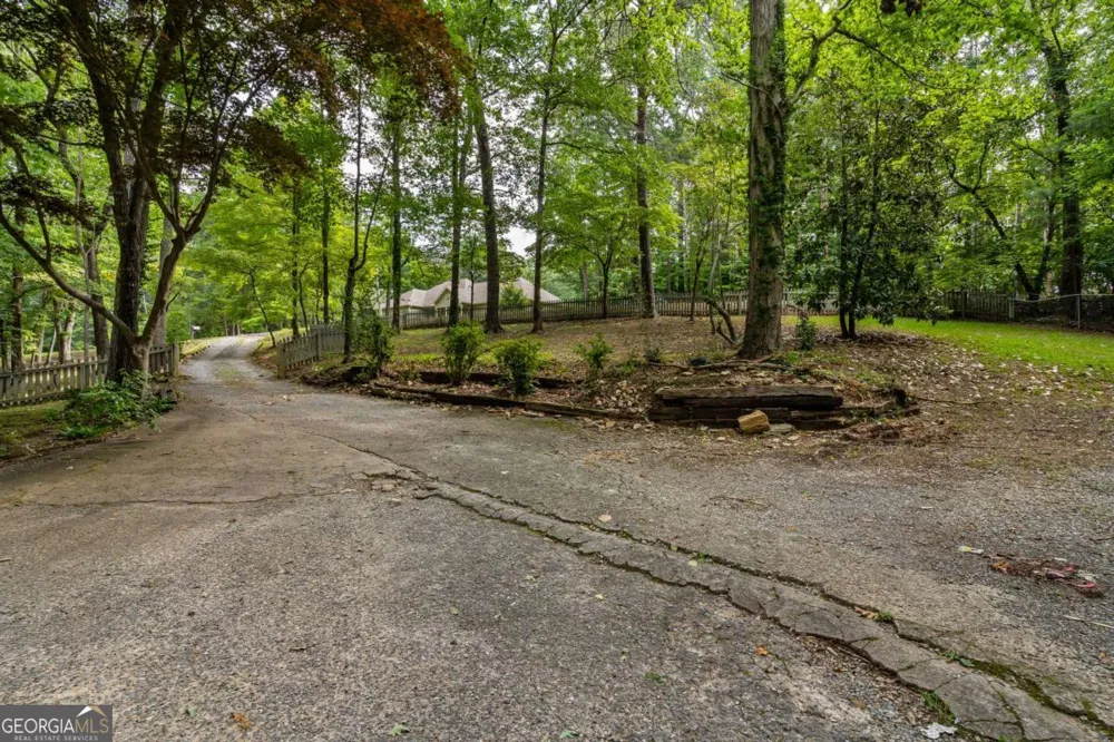 368 Still Hollow RD Jasper, GA 30143