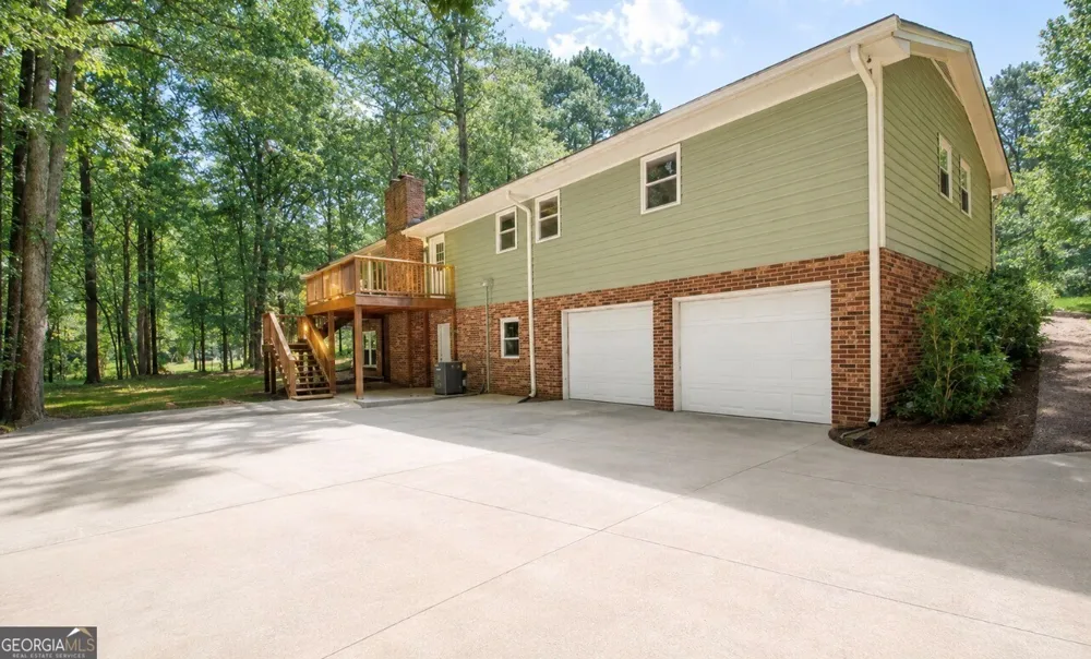205 Kingswood DR Fayetteville, GA 30215