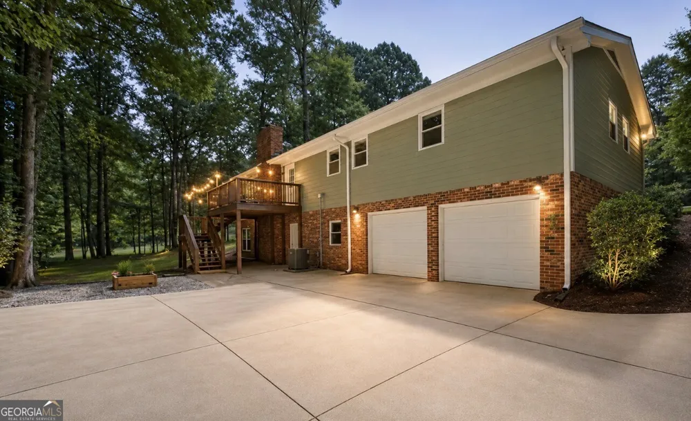 205 Kingswood DR Fayetteville, GA 30215