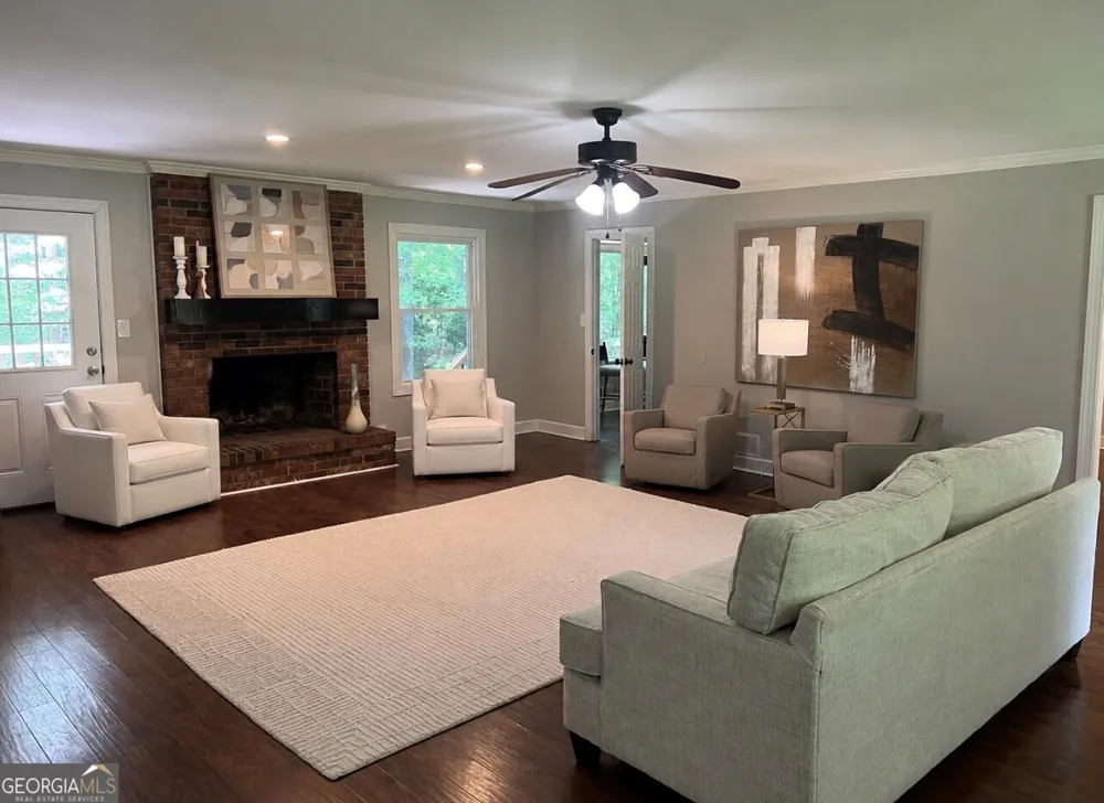 205 Kingswood DR Fayetteville, GA 30215