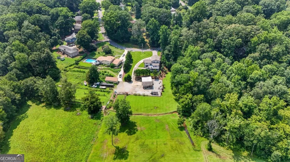 43 Bailey DR SW Lilburn, GA 30047